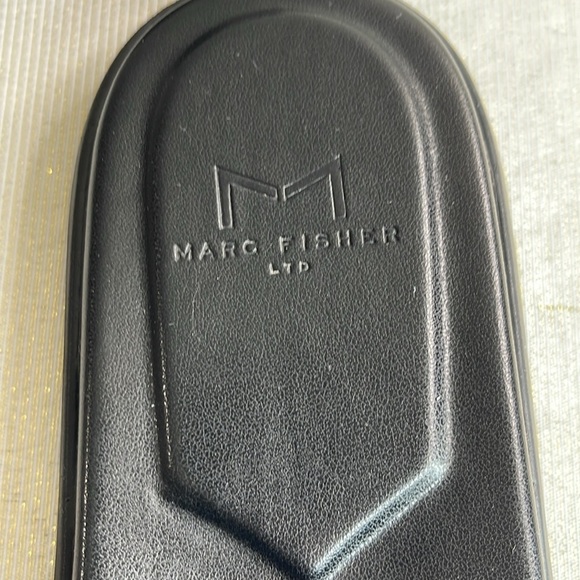 Marc Fisher Yessy Padded Black Leather Slide Sandals Size 7 - Picture 8 of 11